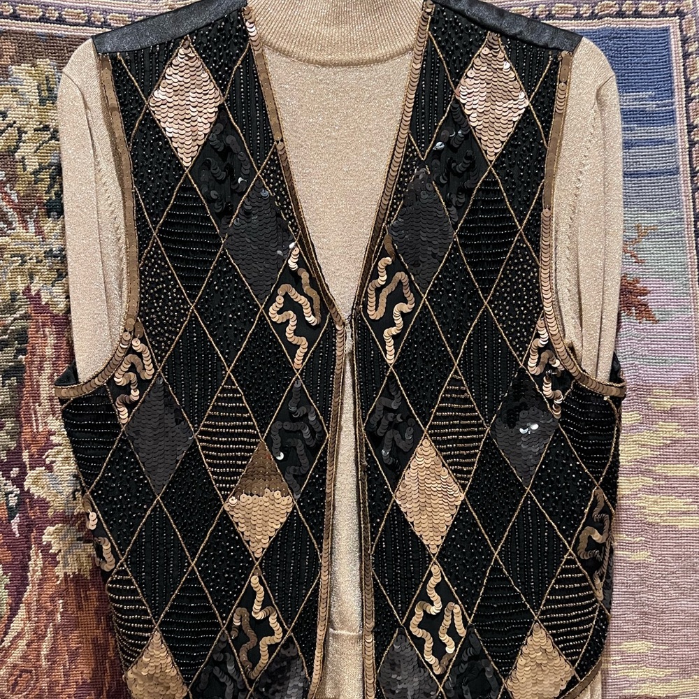 Elegant Sequence Vest With Gold Turtleneck - image 2
